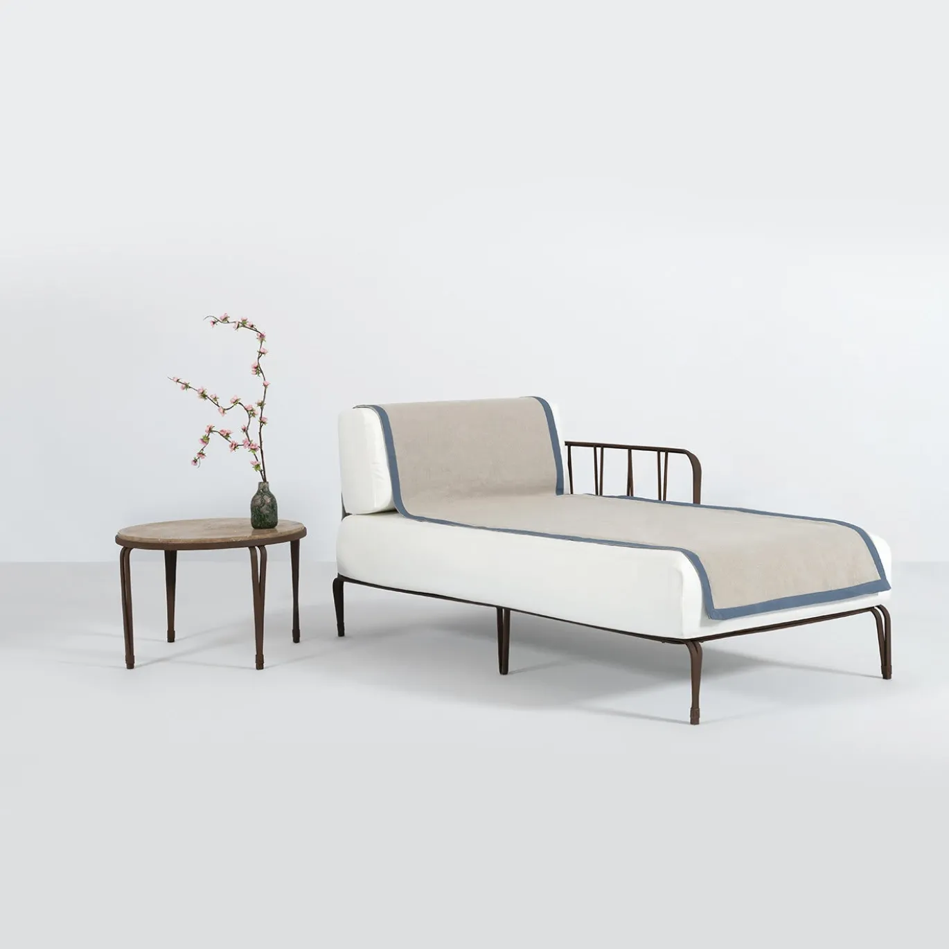 Marina Chaise Longue di Ciarmoli Queda Studio