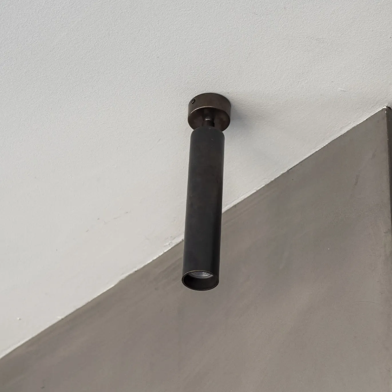 Mini lampada da soffitto Kyle Pl in ottone nero