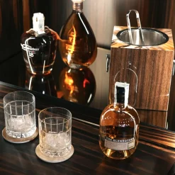 Mobile Bar Manhattan in Ebano