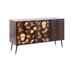 Mobile bar per tatuaggi