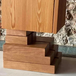 Mobiletto Totem Maya di Pietro Meccani