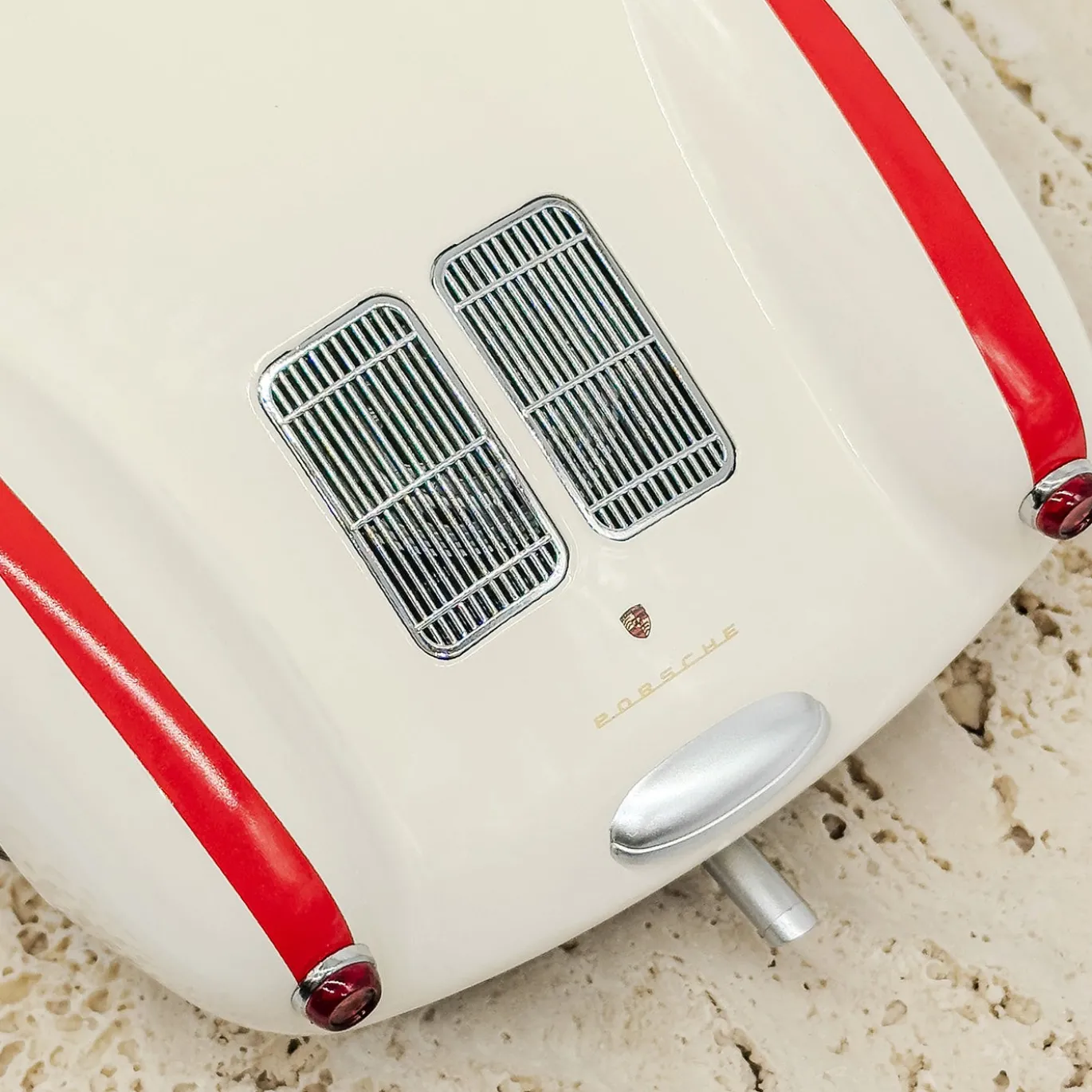 Modello Porsche 550A Spyder in metallo