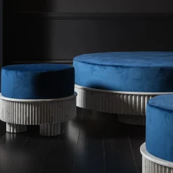 Ottomana grande in velluto blu Spike e marmo di Carrara di Nick Maltese
