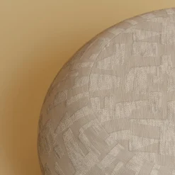 Ottomano rotondo Kuna con base in legno