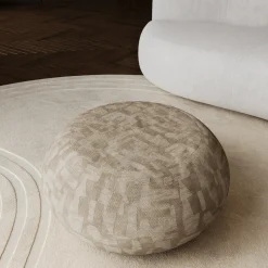 Ottomano rotondo Kuna con base in legno