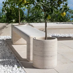 Panca esterna in pietra travertino beige Tinia