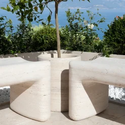 Panca esterna in pietra travertino beige Tinia