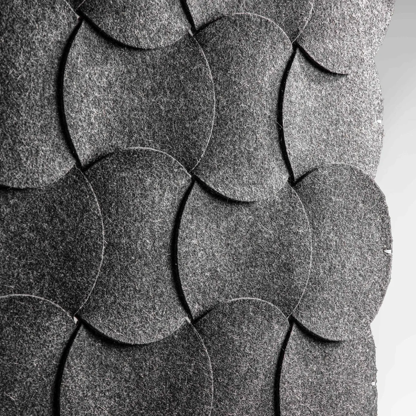 Pannello decorativo sospeso Fors in feltro grigio