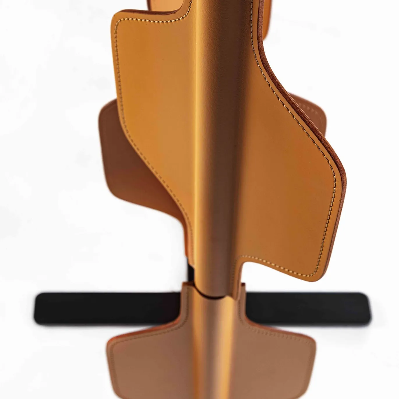 Paravento Ro Separ� Freestanding in Pelle Marrone di Mia Cullin