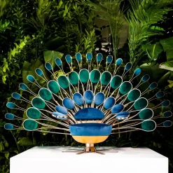 Pavone Poltrona in Tessuto Blu e Petalo in Ottone