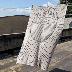 Pensieri 1 Arazzo/coperta grigio di Luca de Bona