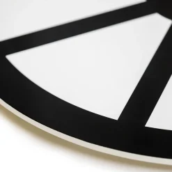 Piatti girevoli in bianco e nero Polidor di Elena Cutolo