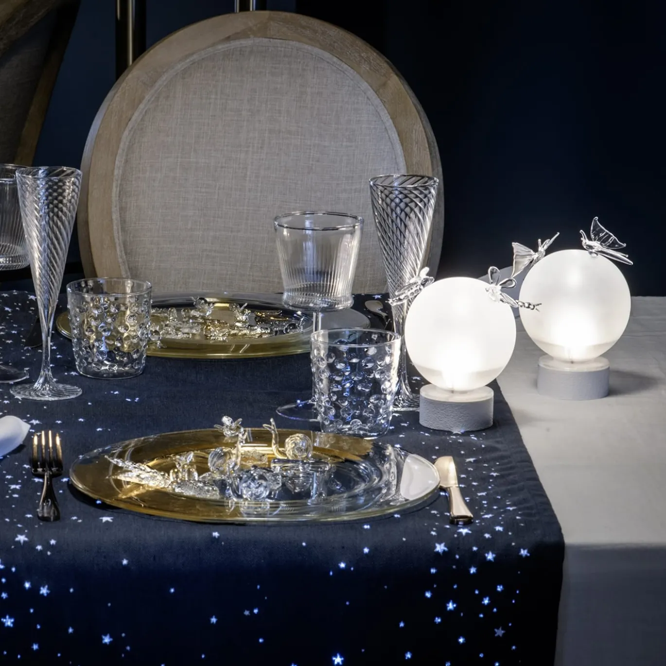 Piatto decorativo in vetro gold con lumache Aurora