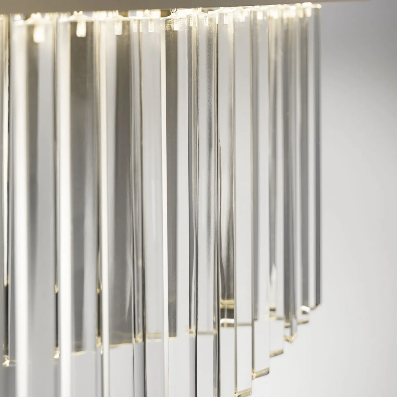 Piccola lampadario in vetro trasparente a forma di rombo