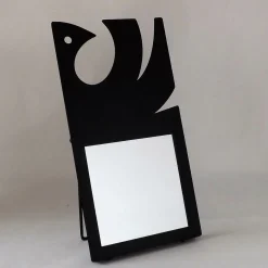 Pirikitta Un piccolo specchio di metallo