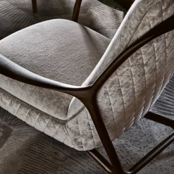 Poltrona Callas Bianca con Struttura in Legno