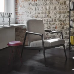 Poltrona Carnaby grigio chiaro di Studio Balutto