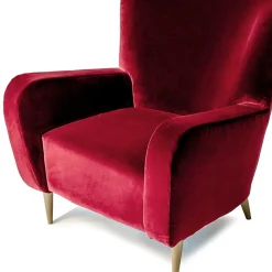 Poltrona classica Verò rossa di Mario Prandina