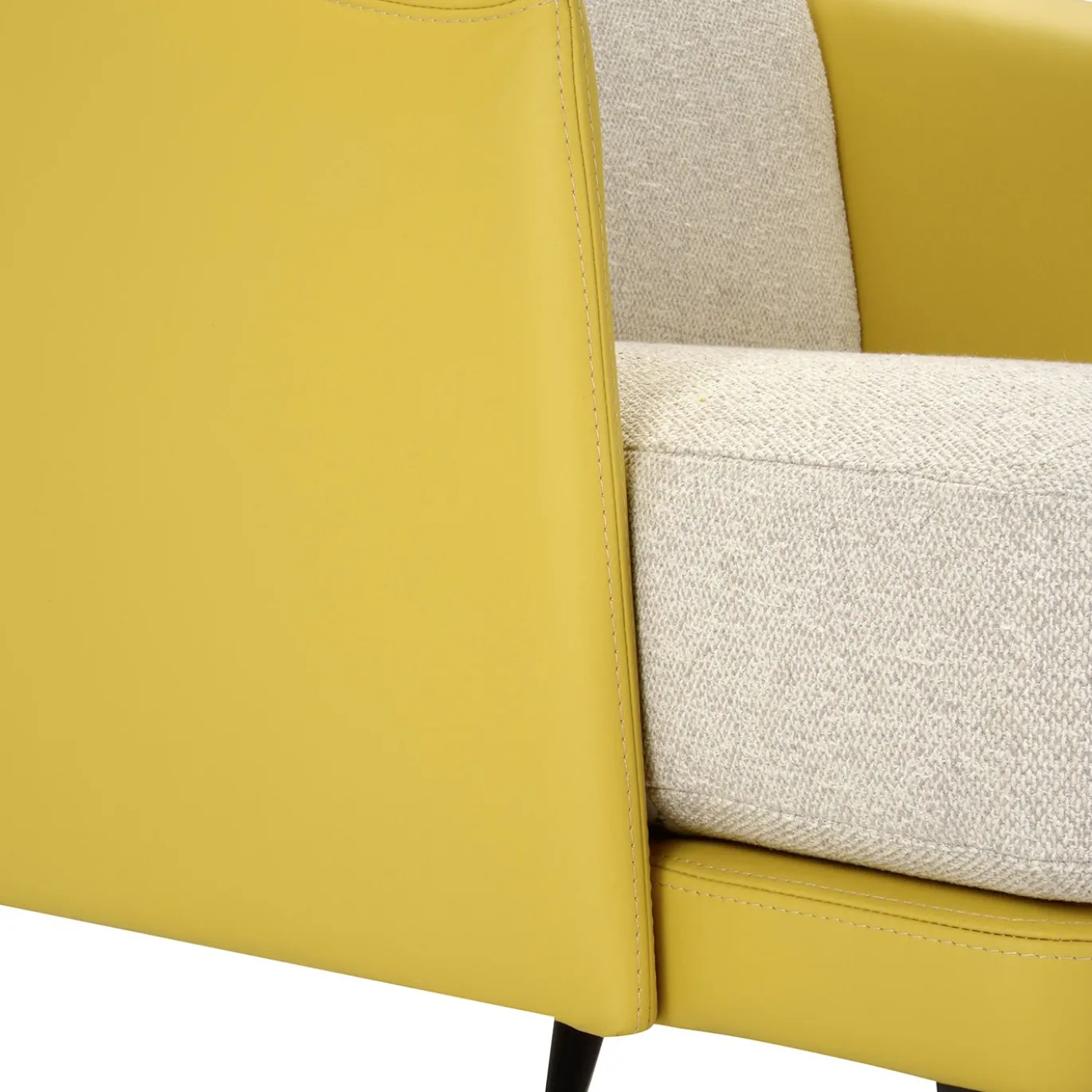 Poltrona Dizzy Beige con Struttura Gialla