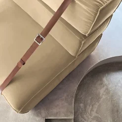 Poltrona Docker in velluto beige