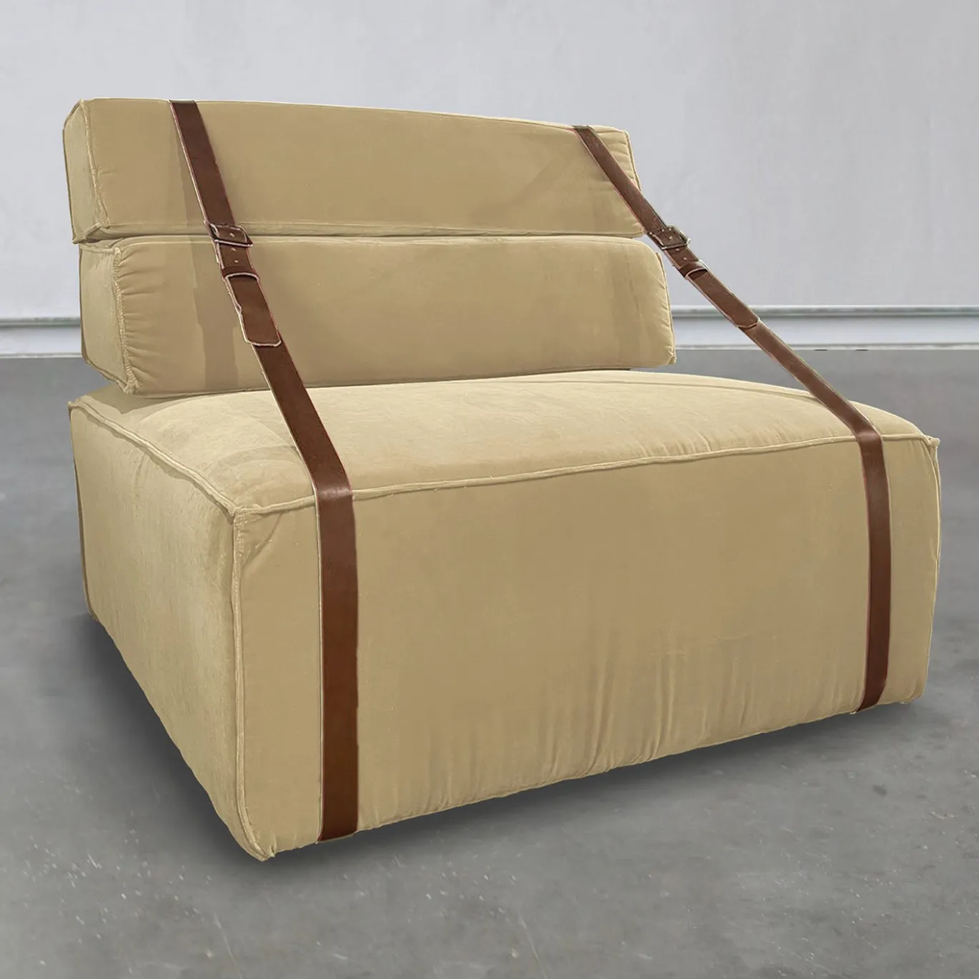 Poltrona Docker in velluto beige