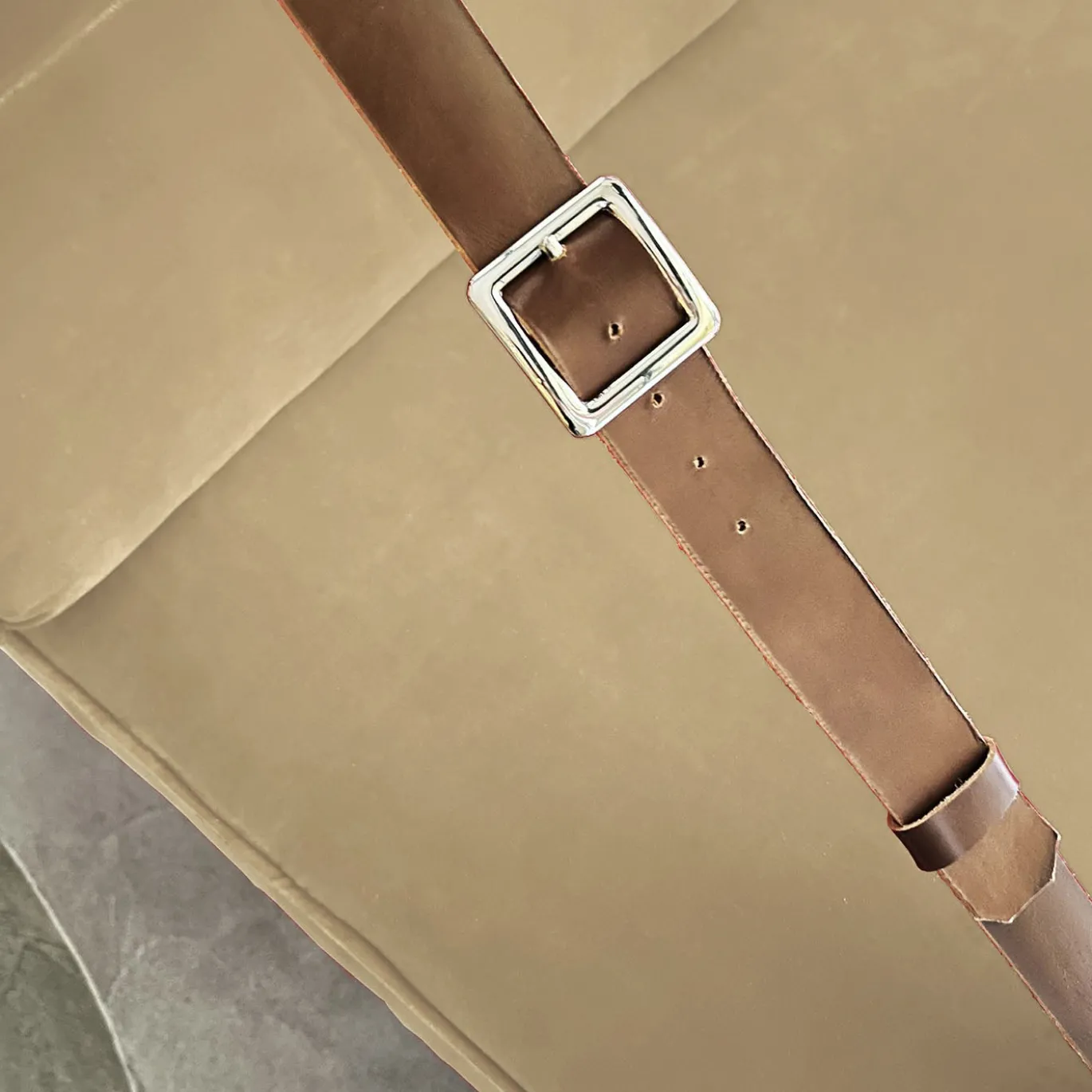 Poltrona Docker in velluto beige