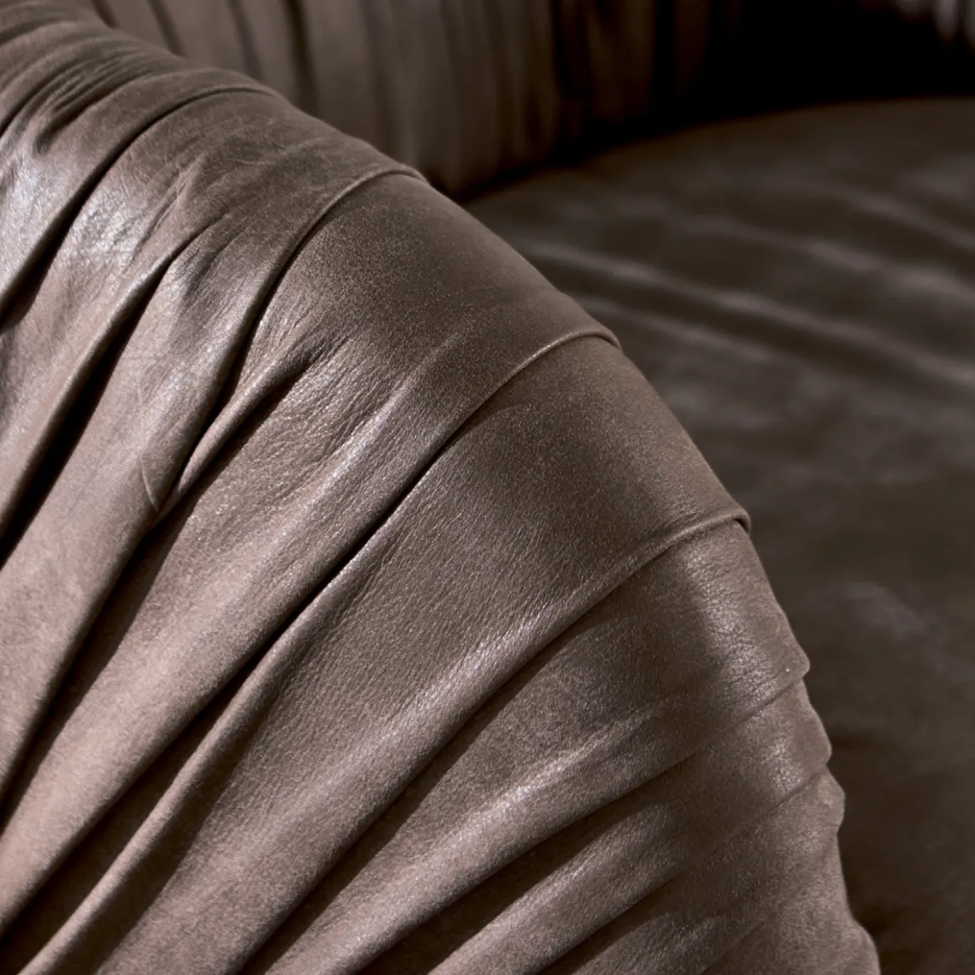 Poltrona Drapé di Bartoli Design