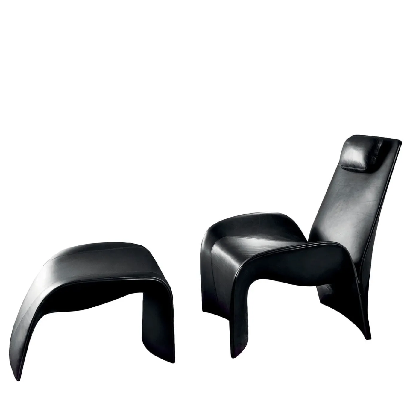 Poltrona Eva nera con pouf