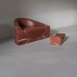 Poltrona Ægir in Marmo Rosso