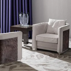 Poltrona in pelle Nabuk beige