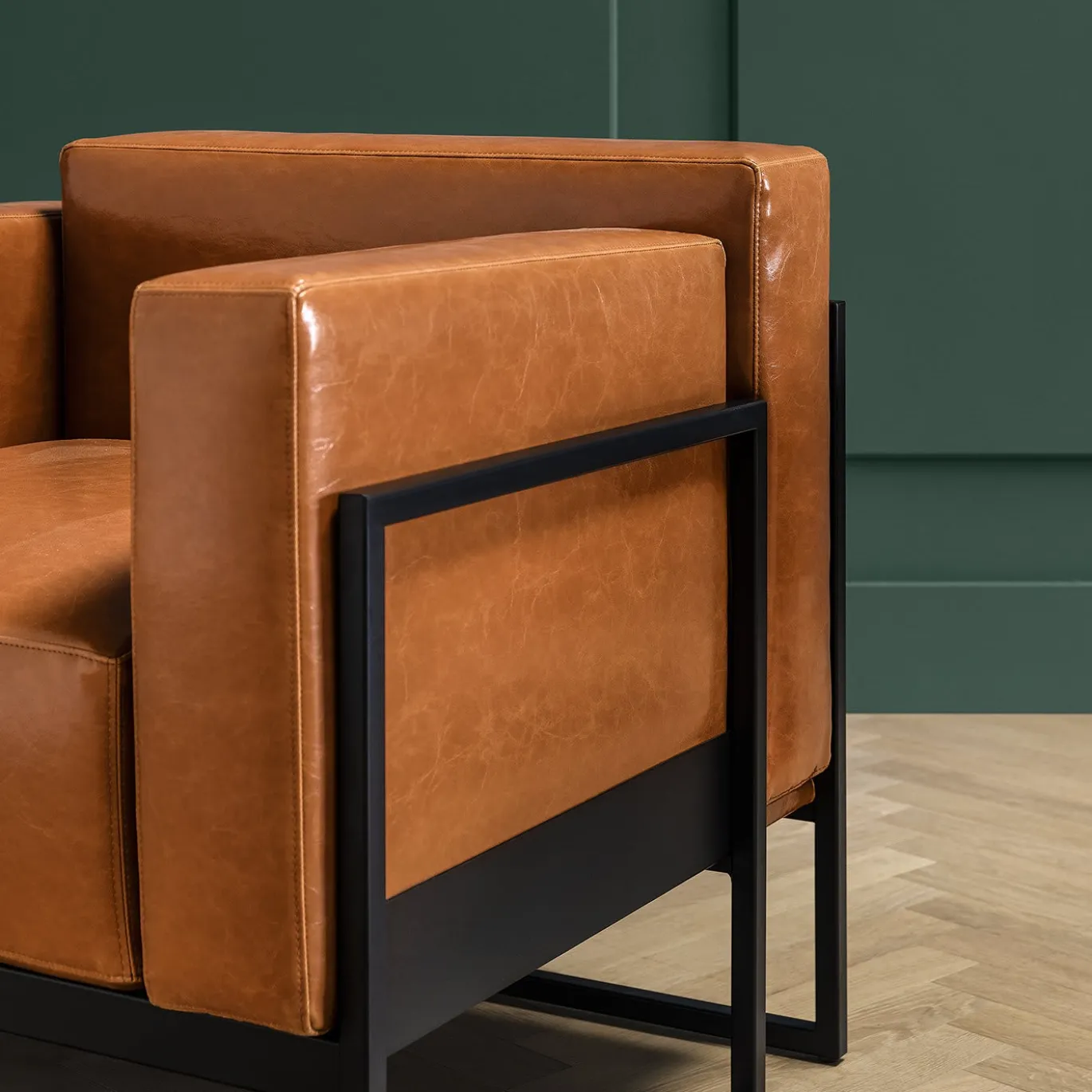 Poltrona Kirk in pelle cognac