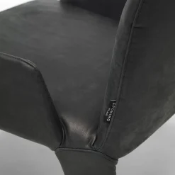 Poltrona Lounge in Pelle Nova con Braccioli