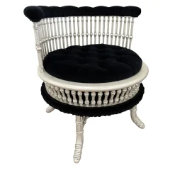 Poltrona Lounge Mahalia in Velluto Nero Capitonné