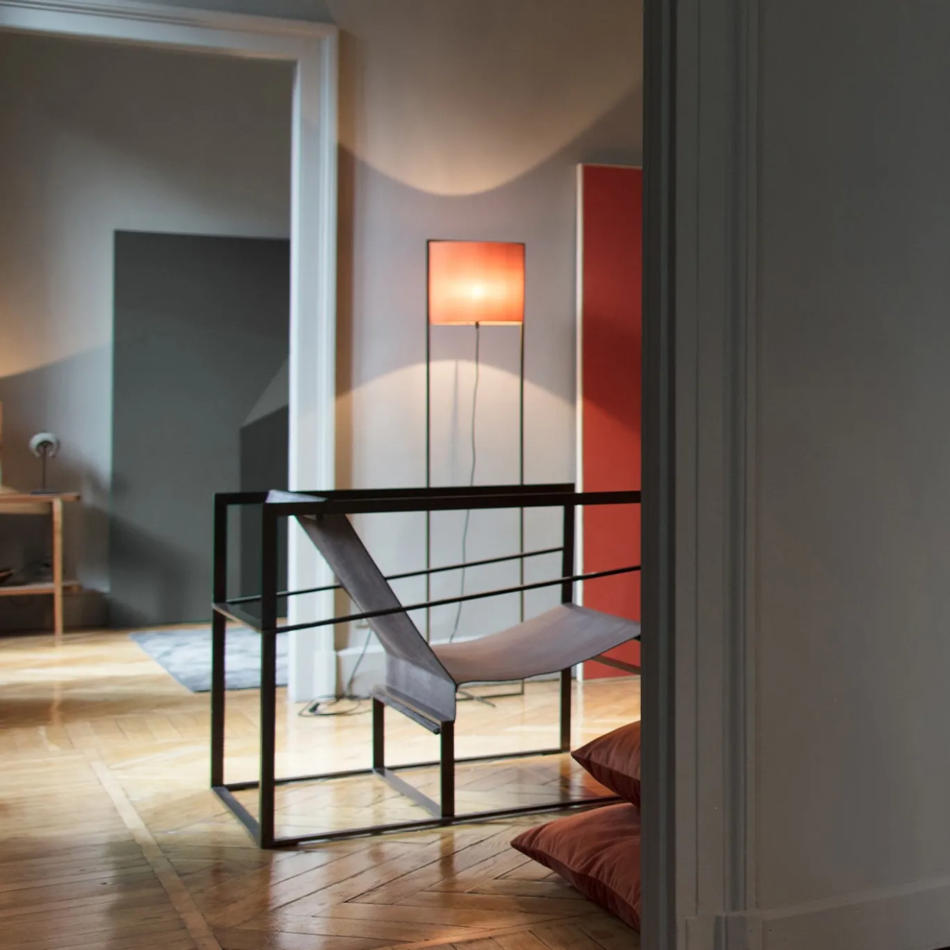Poltrona lounge Strand in pelle e metallo galvanizzato