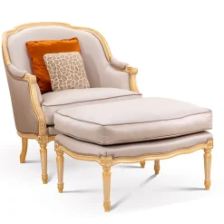 Poltrona Luigi XVI dorata e color taupe