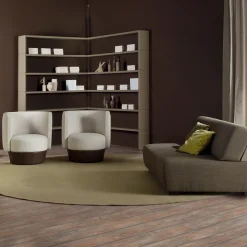 Poltrona Margot in pelle beige