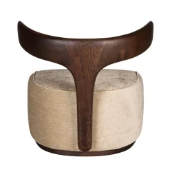 Poltrona Moby Dick rivestita in tessuto beige di Libero Rutilo