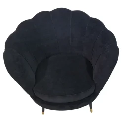 Poltrona nera con bordi smerlati