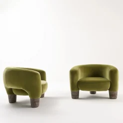 Poltrona Rialto in Velluto Verde Oliva con Gambe in Travertino