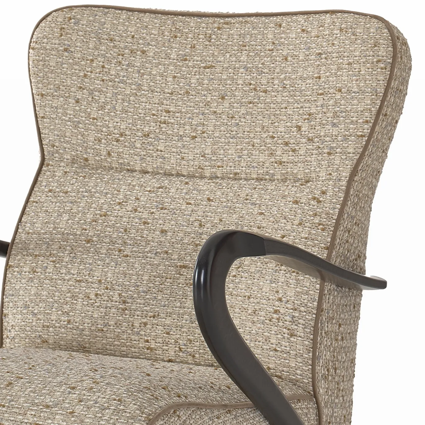 Poltrona Rossella Beige con dettagli in legno Moka