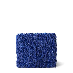 Poltrona Senzafine in resina blu di Gaetano Pesce