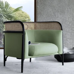 Poltrona Targa in verde di GamFratesi