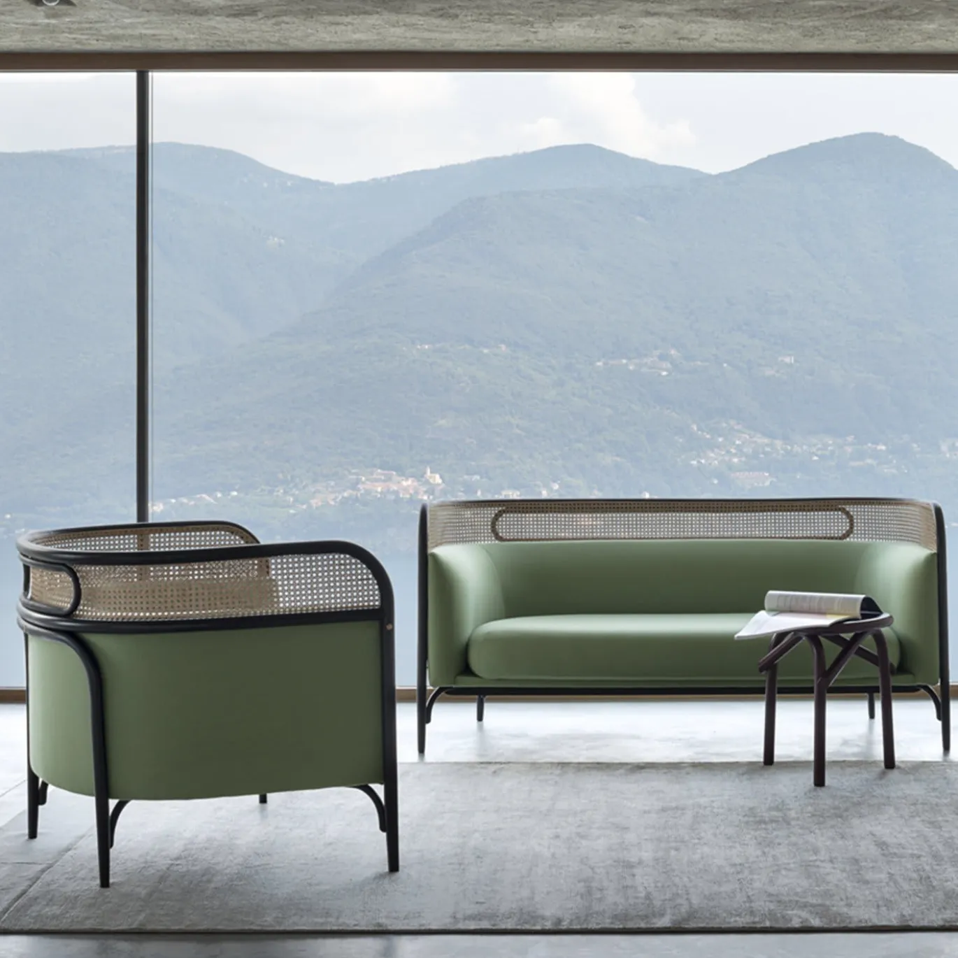 Poltrona Targa in verde di GamFratesi