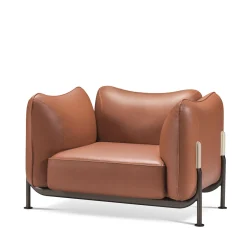Poltrona Tasca in pelle tan e ottone