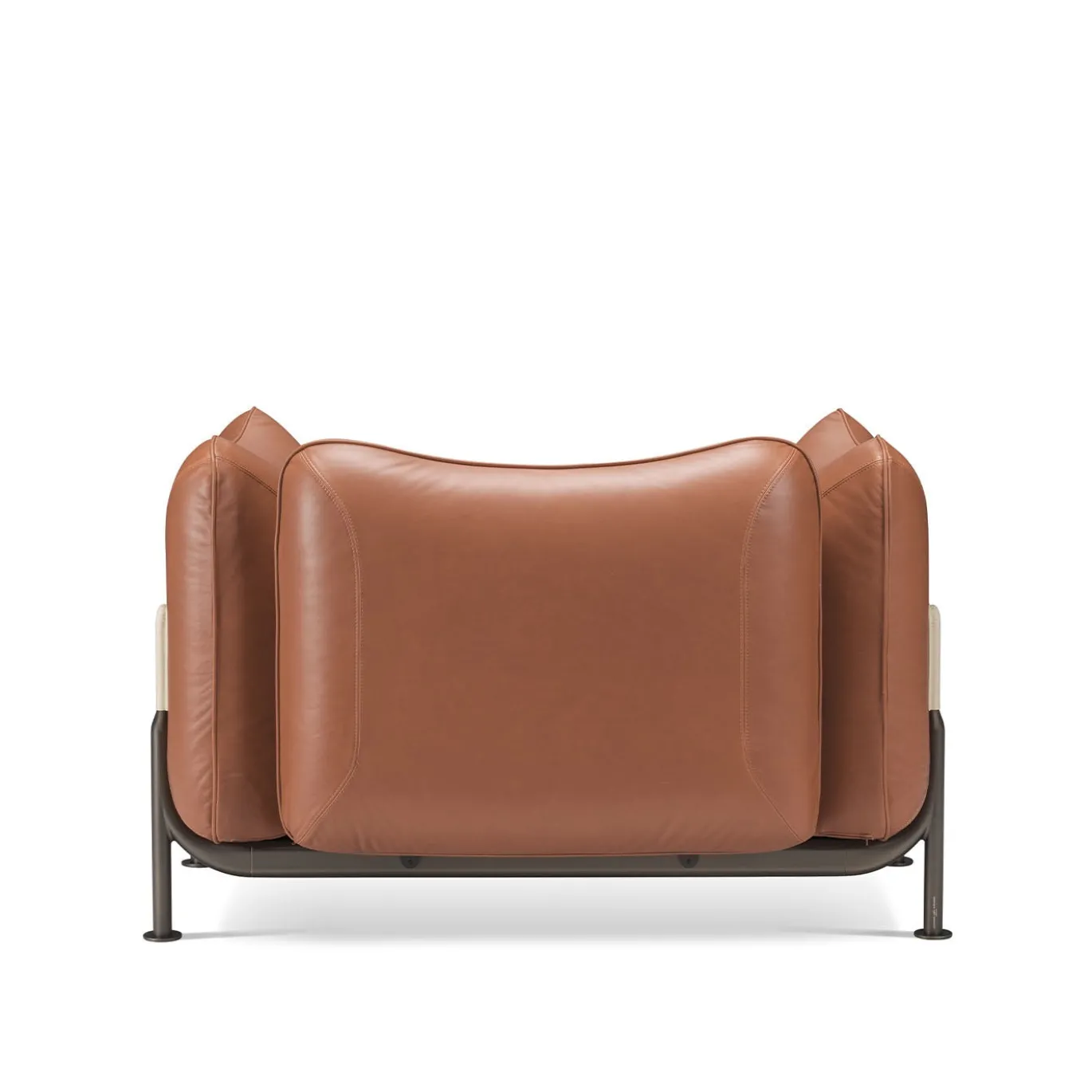 Poltrona Tasca in pelle tan e ottone