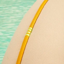 Poltrona tonda beige da esterno Tiamo