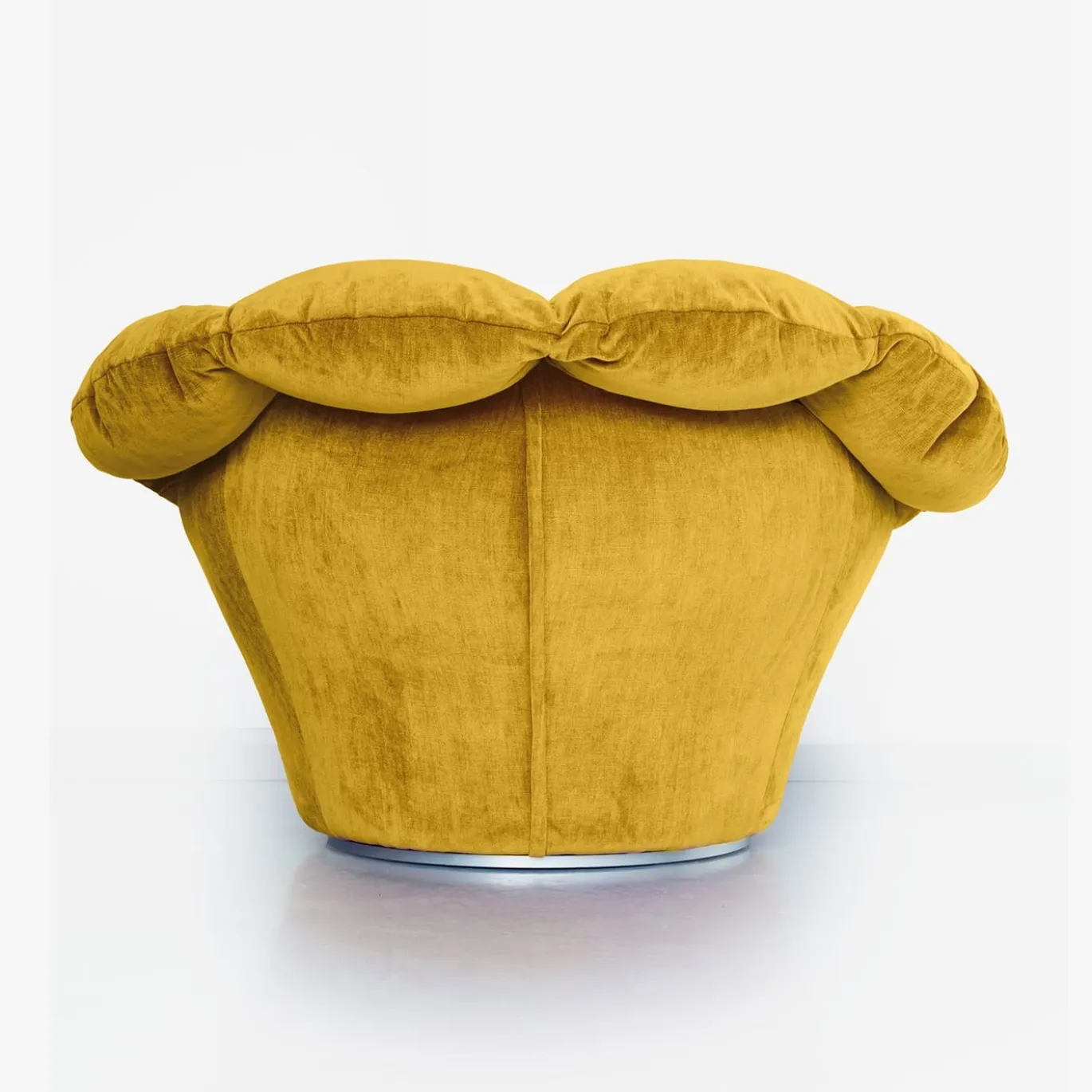 Poltrona Twelve Round in velluto oro terra