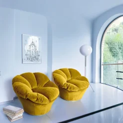 Poltrona Twelve Round in velluto oro terra