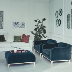 Poltrona Zeno Eco In Velluto Blu Scuro Di Brian Sironi