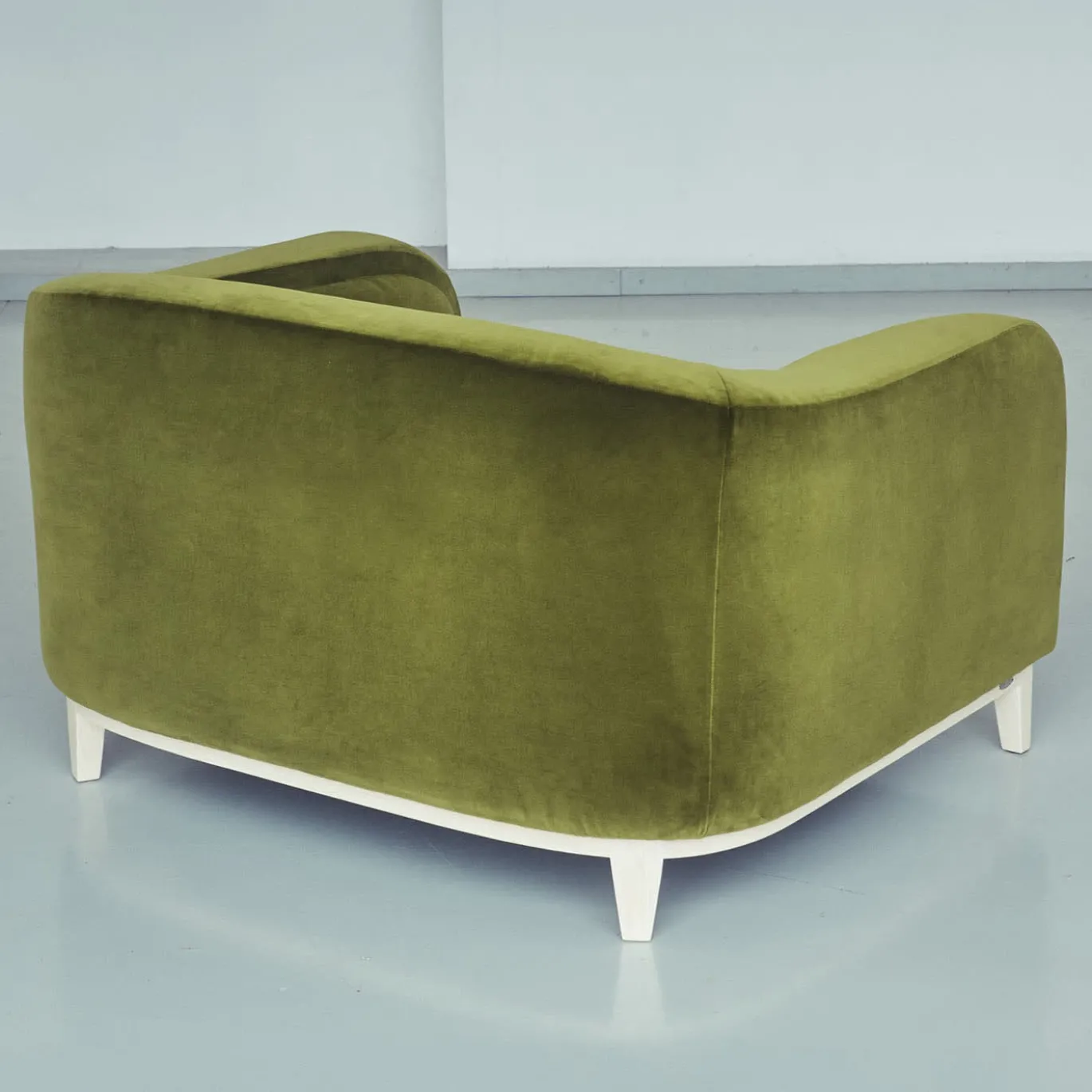 Poltrona Zeno Eco In Velluto Verde Oliva Di Brian Sironi